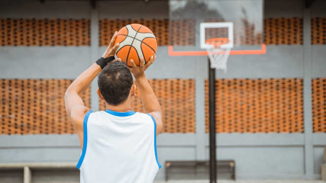 Sebutkan Teknik Dasar dalam Permainan Bola Basket